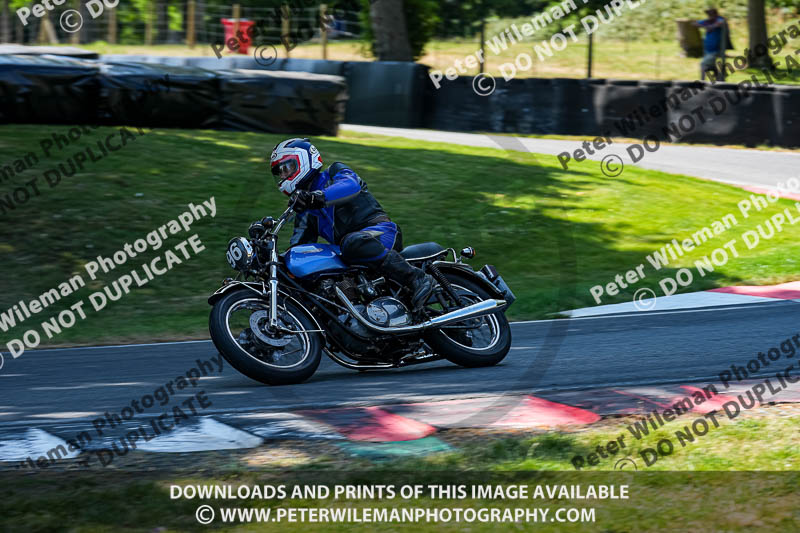 cadwell park;cadwell park photographs;cadwell trackday photographs;enduro digital images;event digital images;eventdigitalimages;peter wileman photography;racing digital images;trackday digital images;trackday photos